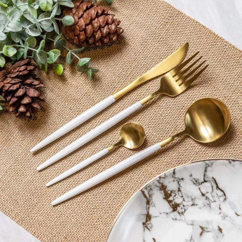 France Set (16 or 24 piece set)
